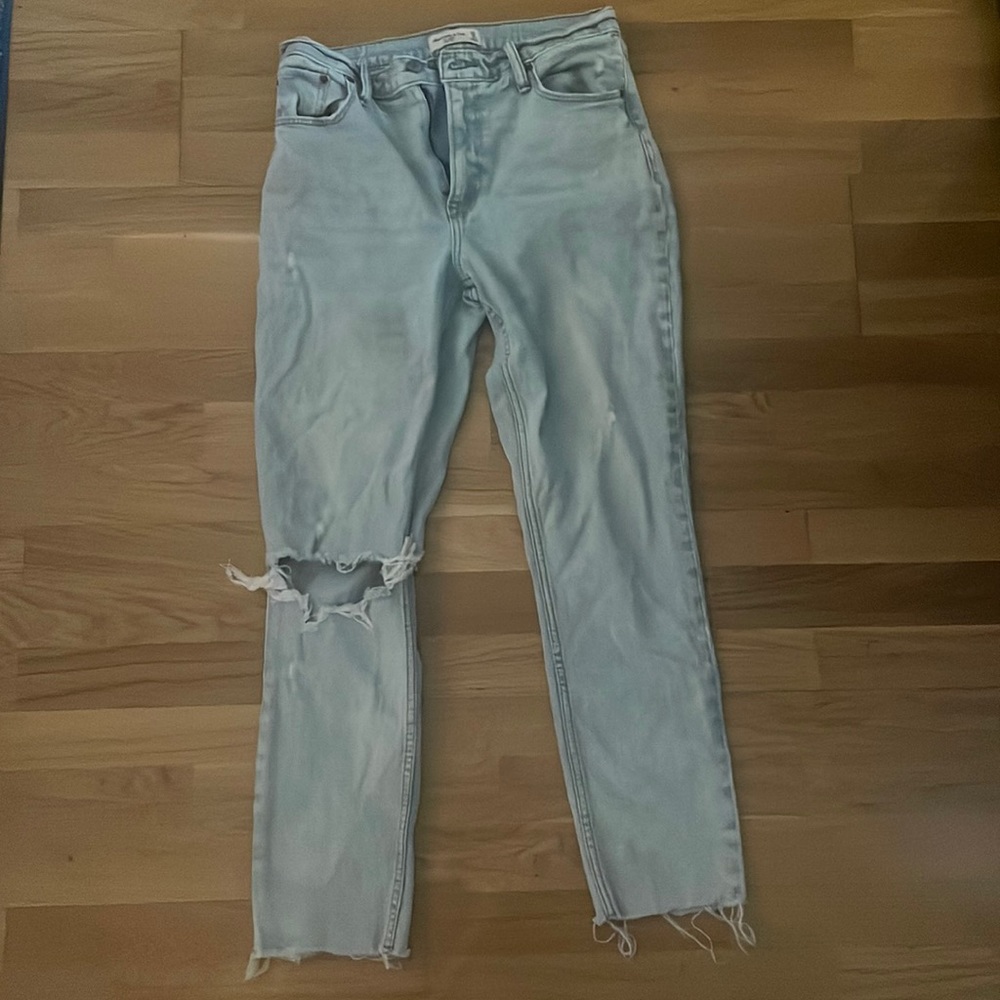 Abercrombie “The Skinny High Rise” Mom Jean